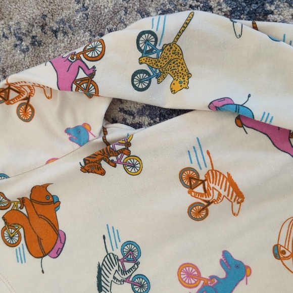 Animal Themed Longsleeve 🚲 - Picture 4 of 8